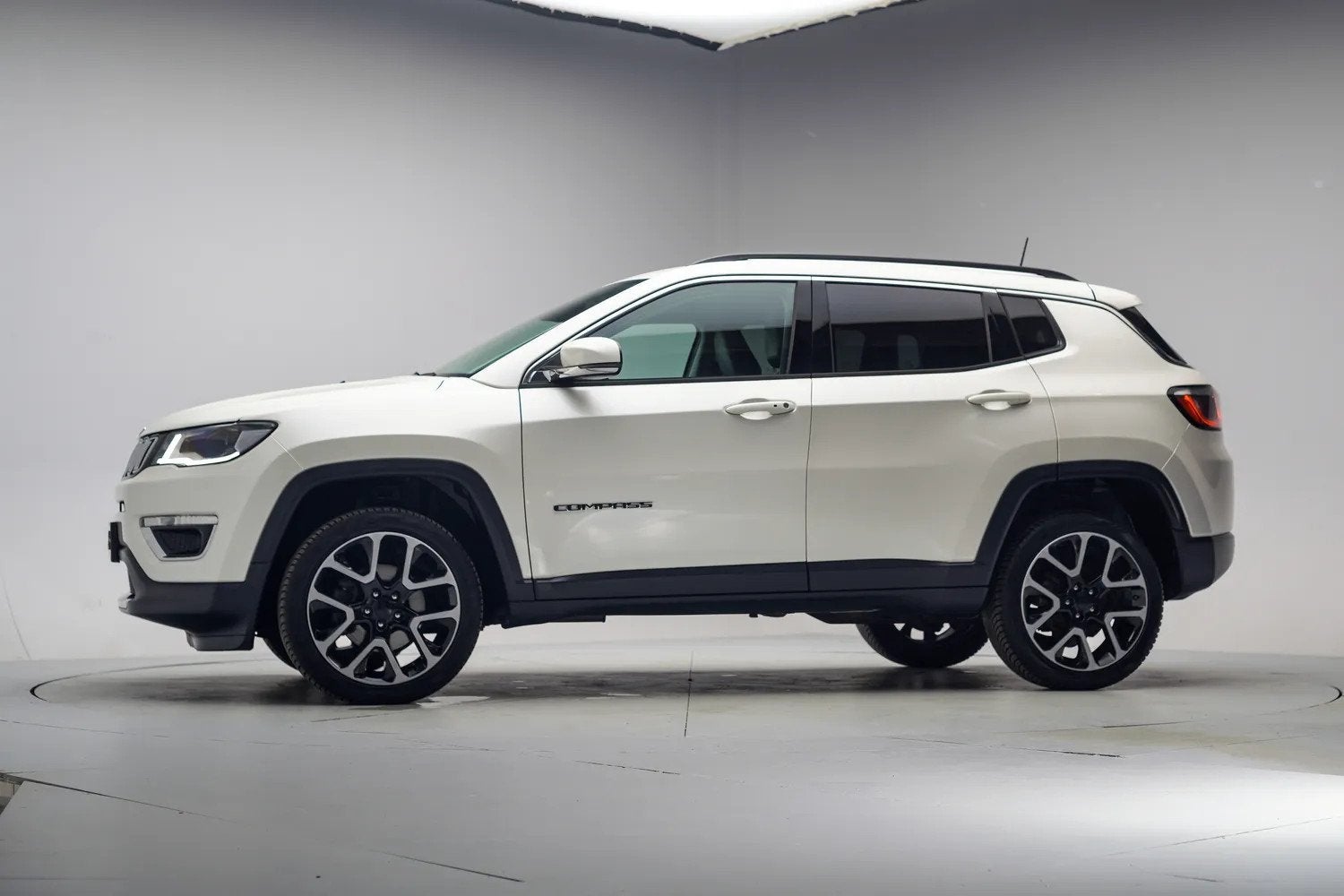 Jeep Compass 1.4 MultiAir Opening Edition 4x4 Aut. [ Navi Ca, Auto's, Automaat, Gebruikt, 4 cilinders, Wit