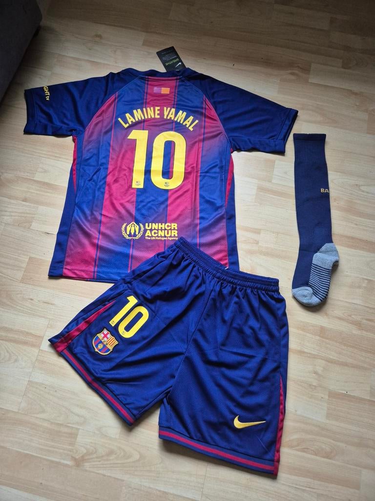 Nike Barcelona Lamine Yamal voetbaltenue Kids 146-152, Verzenden, Nieuw, Jongen of Meisje, Sport- of Zwemkleding