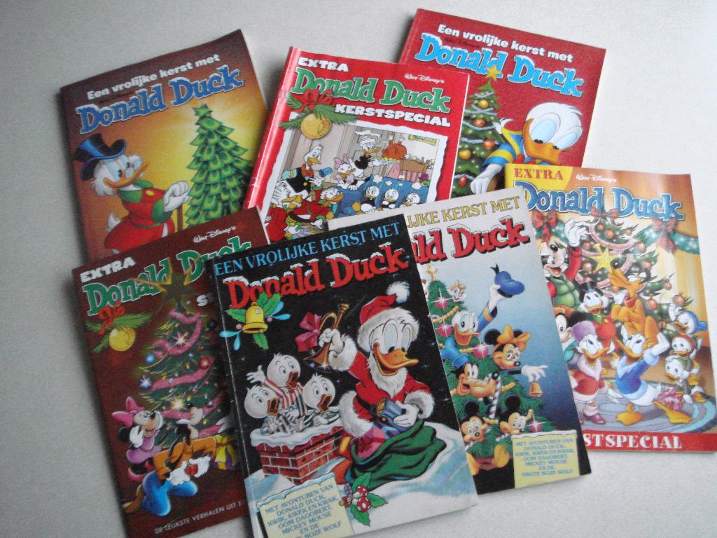 7 Donald Duck albums specials Kerst samen voor € 5,00, Meerdere stripboeken, Ophalen of Verzenden, Zo goed als nieuw