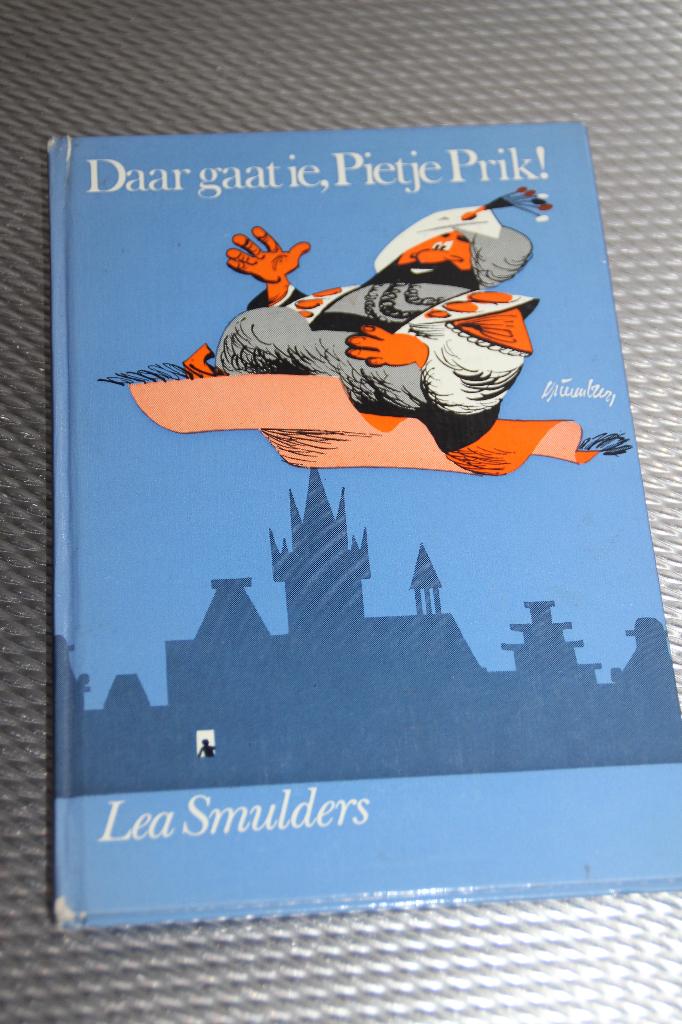 daar gaat pietje prik, Boeken, Ophalen of Verzenden, Gelezen, Lea Smulders, Fictie algemeen