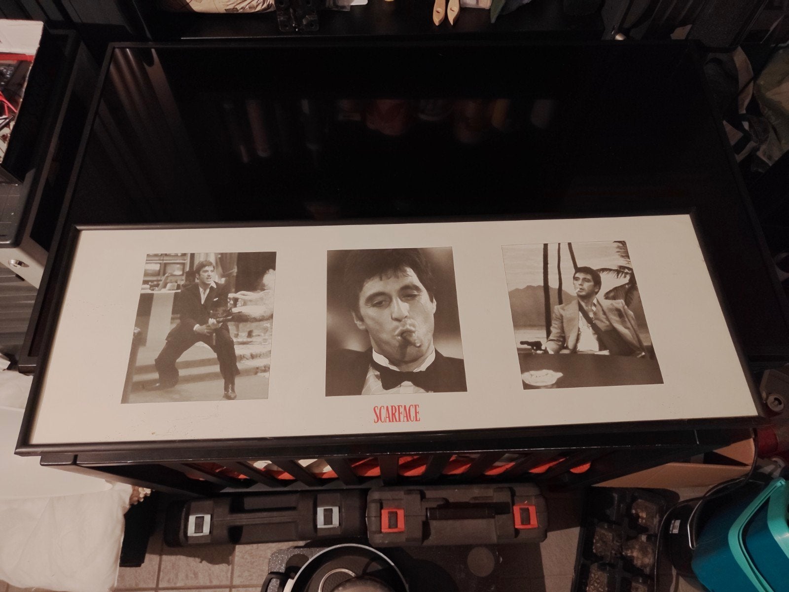Scarface Triptiek – 3 Iconische Tony Montana – Ingelijst, Overige stijlen, Portret of Personen, Ophalen of Verzenden, Print