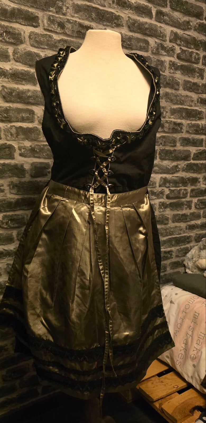 echte Dirndl jurk - Zwart met groen mt 38/40 - Maat M, Kleding | Dames, Maat 38/40 (M), Carnaval, Ophalen of Verzenden, Zo goed als nieuw