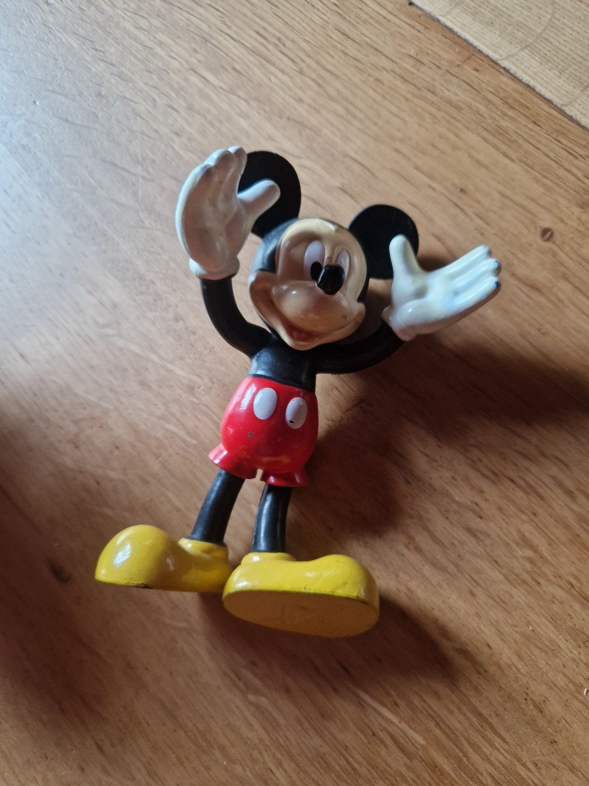 DISNEY MICKEY MOUSE 12 cm buigbaar figuur, Verzamelen, Ophalen of Verzenden, Mickey Mouse, Beeldje of Figuurtje