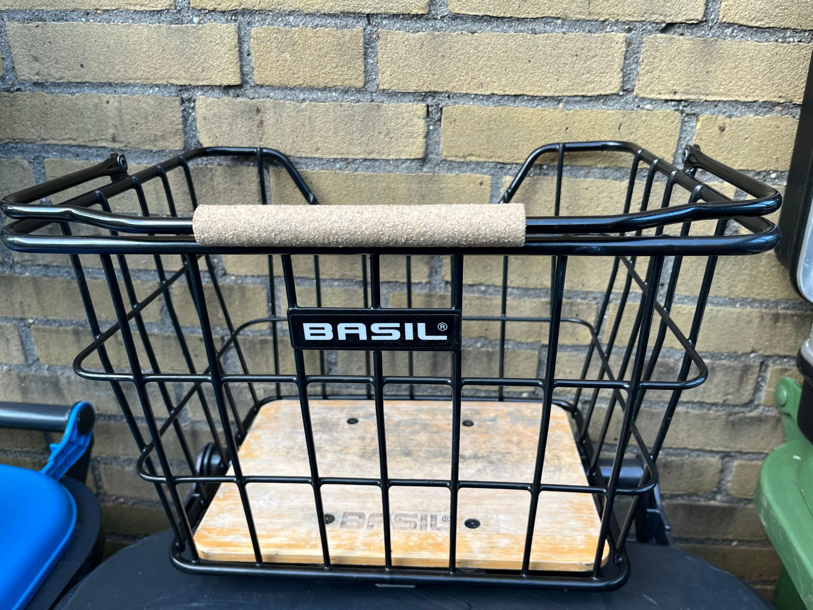 Basil fietsmand met MIK-adapter, Fietsen en Brommers, Fietsaccessoires | Fietsmanden, Ophalen, Gebruikt, Fietsmand