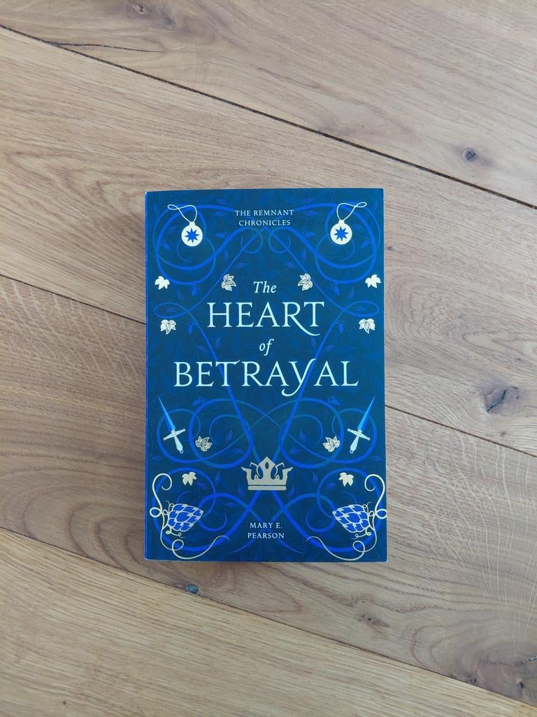 The Heart of Betrayal, Ophalen of Verzenden, Nieuw, Mary E. Pearson