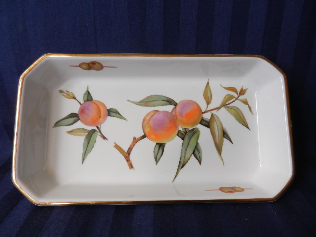 Worcester schaal ovenschaal zgn Evesham m. Perzikken b 29 cm, Antiek en Kunst, Antiek | Keramiek en Aardewerk, Ophalen of Verzenden