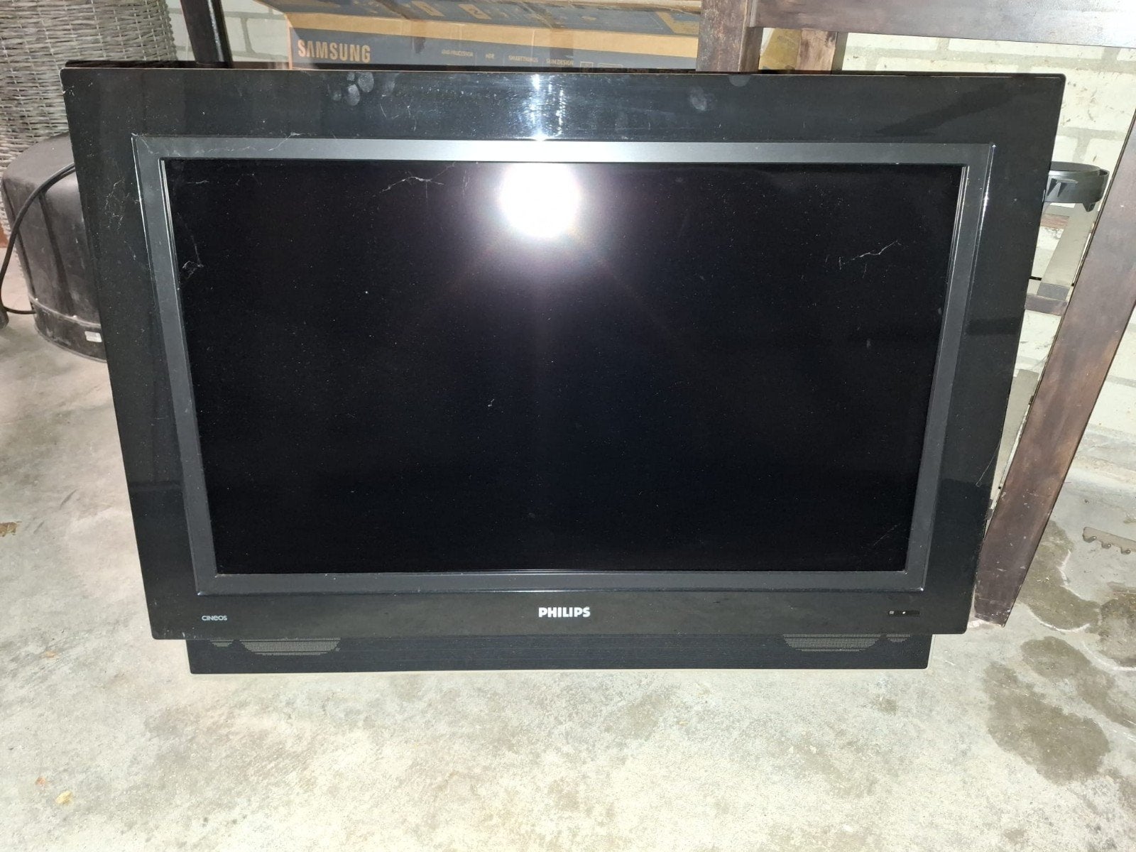 Philips ambilight TV en Samsung UHD TV (doos), Ophalen, Gebruikt, 60 tot 80 cm, Philips