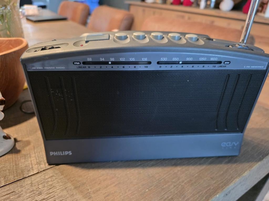 Philips AE 2300 FM/MW radio, Audio, Tv en Foto, Radio's, Ophalen of Verzenden