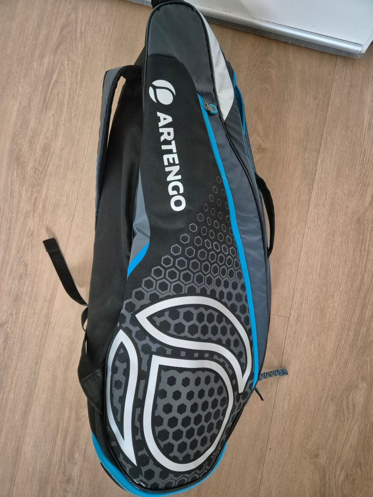 Badminton set: 2 Yonex rackets, Artengo tas, Yonex shuttles, Sport en Fitness, Ophalen of Verzenden, Gebruikt, Overige typen