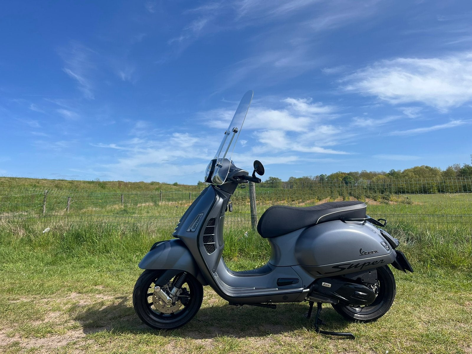 Vespa GTS super 125cc motor, Motoren, Scooter, Particulier, Automaat, Minimaal motorrijbewijs A1