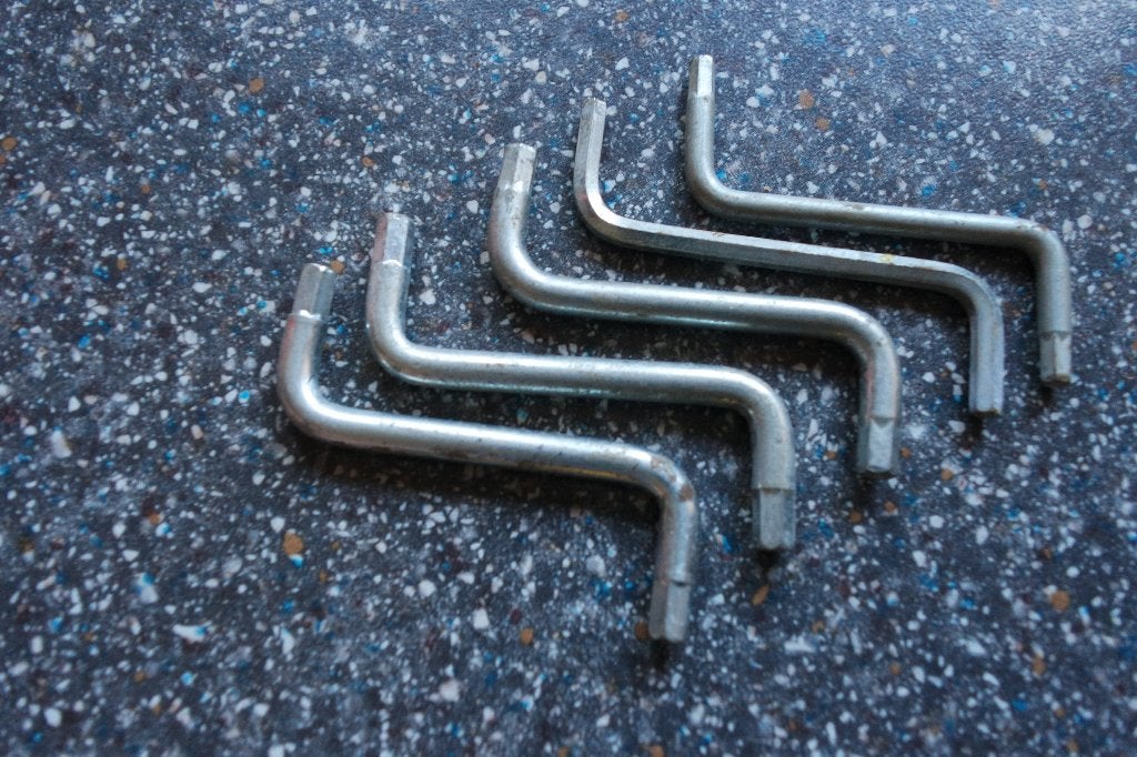2 stuks inbus S-sleuteltjes 4 mm en 1 van 6 mm, Verzenden, Zo goed als nieuw