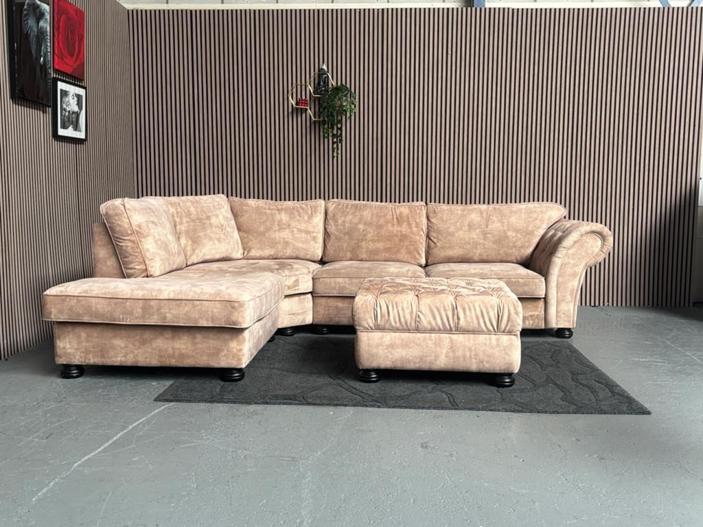 GRATIS LEVERING Velvet Hoekbank Beige 330x250 GEREINIGD, Huis en Inrichting, Banken | Bankstellen, Zo goed als nieuw, Hoekbank