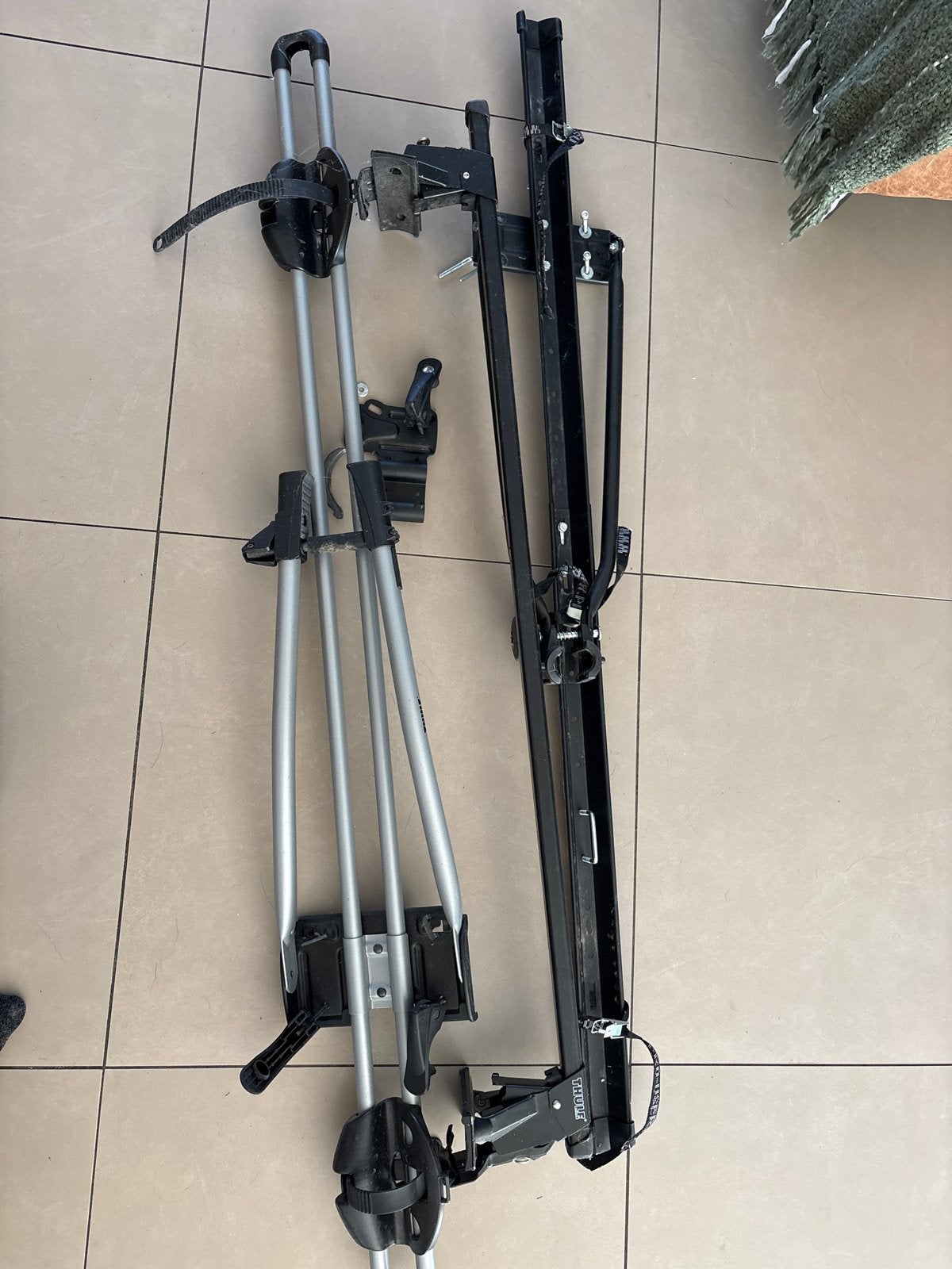 Universele Thule dakdragers met twee  fietsendragers, Auto diversen, Ophalen, Gebruikt