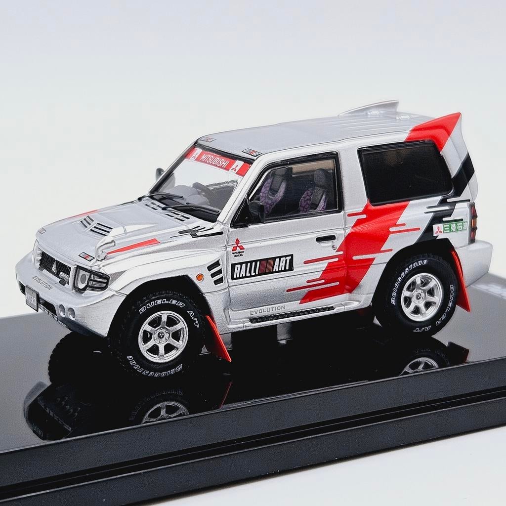 Inno64 Mitsubishi Pajero Evolution Ralliart 1:64 Zilver, Auto, Nieuw, Ophalen of Verzenden, Inno64