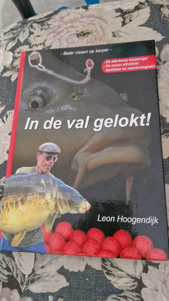 Boek In de Val Gelokt, Ophalen of Verzenden, Zo goed als nieuw, Leon hoogendijk, Watersport en Hengelsport