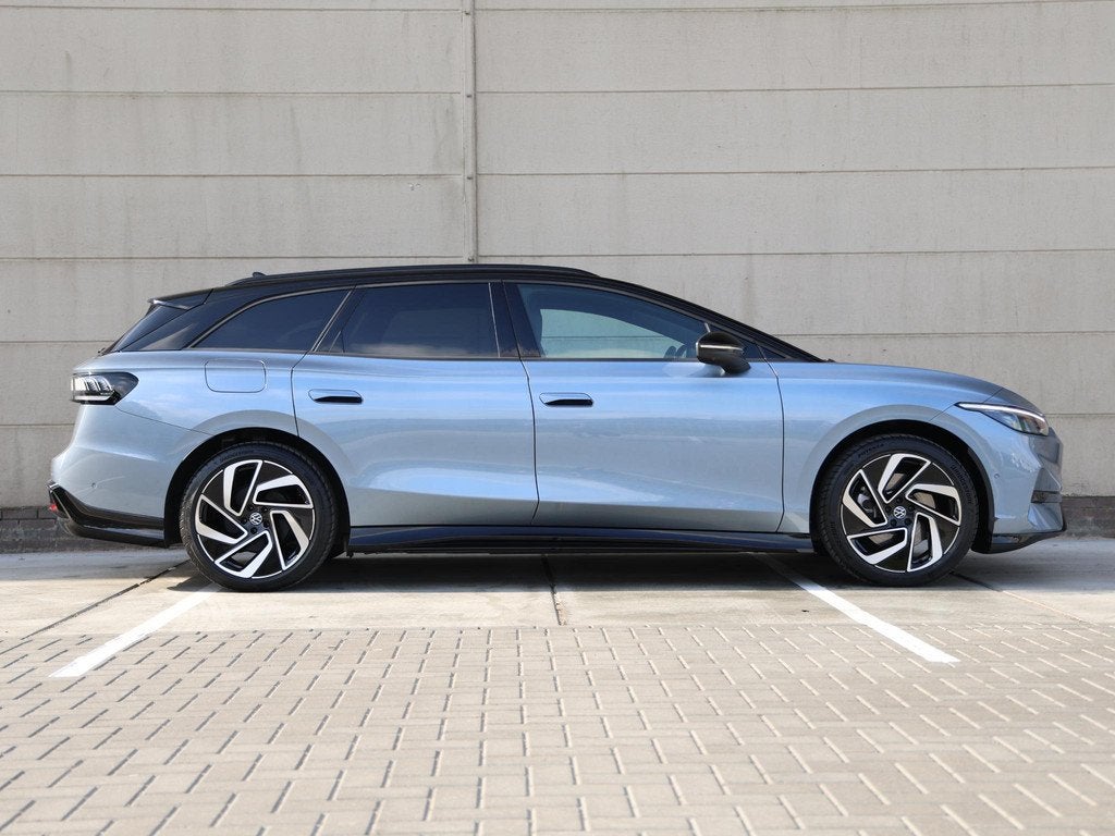 Volkswagen ID.7 Tourer Pro 77 kWh 286PK | Navigatie | Led Ma, Auto's, Volkswagen, Automaat, 2095 kg, Gebruikt, Zwart
