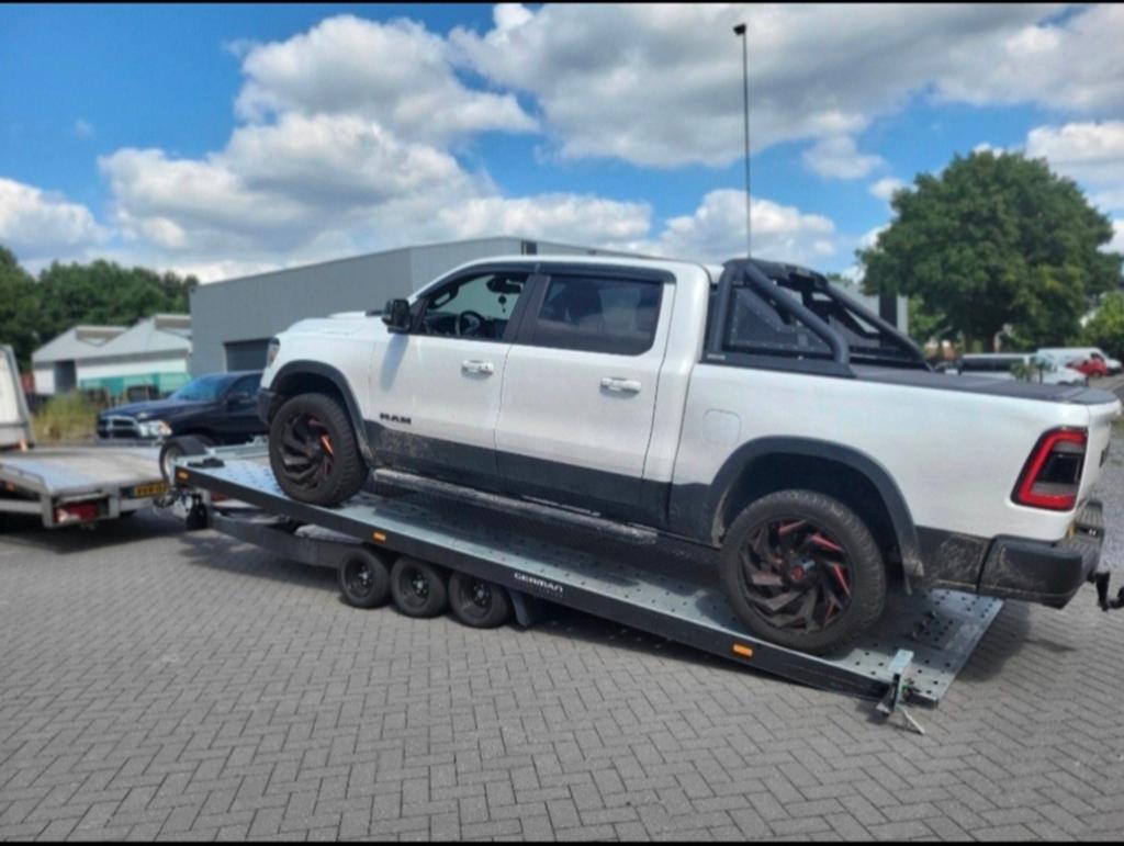 24/7 autotransport oprijwagen sleepdienst takelwagen