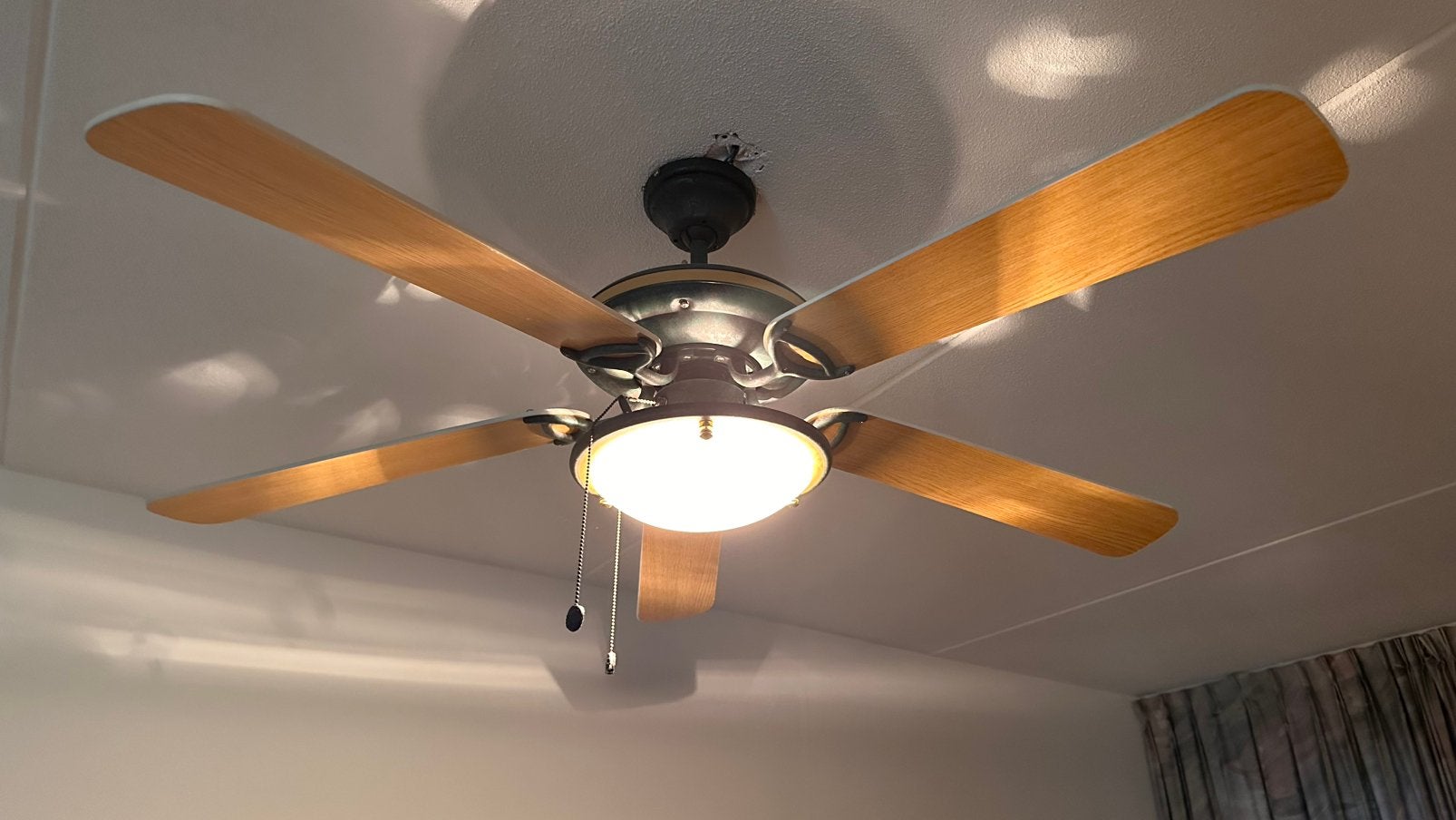 Te koop 2 Plafondventilatoren, € 30,- per ventilator, Ophalen, Gebruikt, Plafondventilator