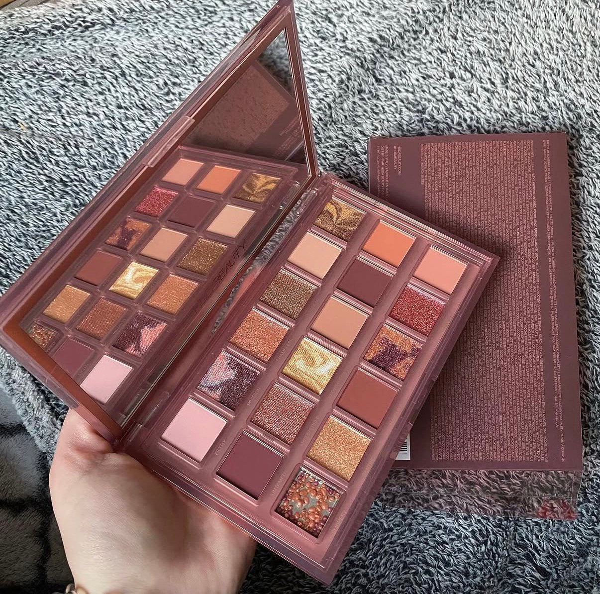 Huda beauty naughty nude oogschaduw palette, Ogen, Bruin, Nieuw, Ophalen of Verzenden