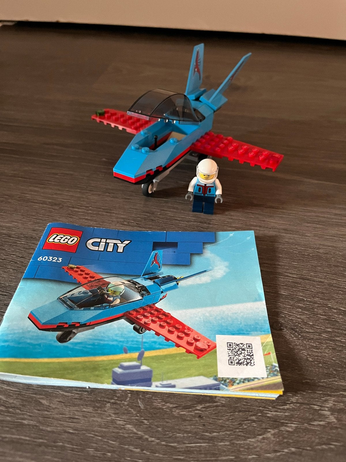 LEGO City Stuntvliegtuig 60323 - Gecontroleerd en Compleet, Ophalen of Verzenden, Zo goed als nieuw