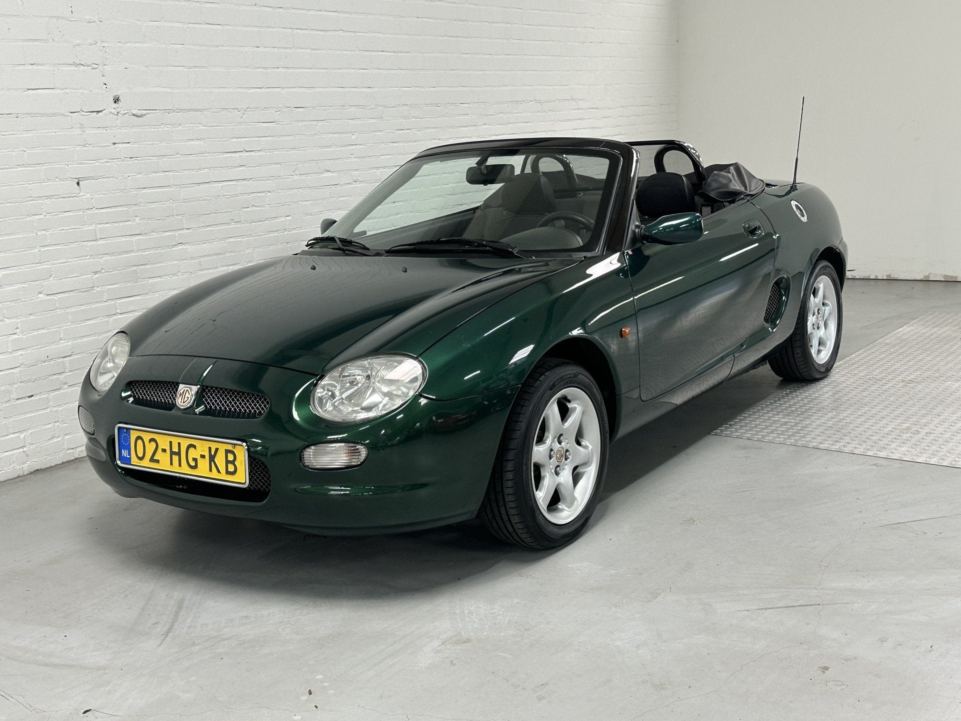 MG F 1.8i "75" MK III CABRIO MET HARDTOP Goed onderhouden pe, Auto's, Cabriolet, 1796 cc, 14 km/l, Bedrijf