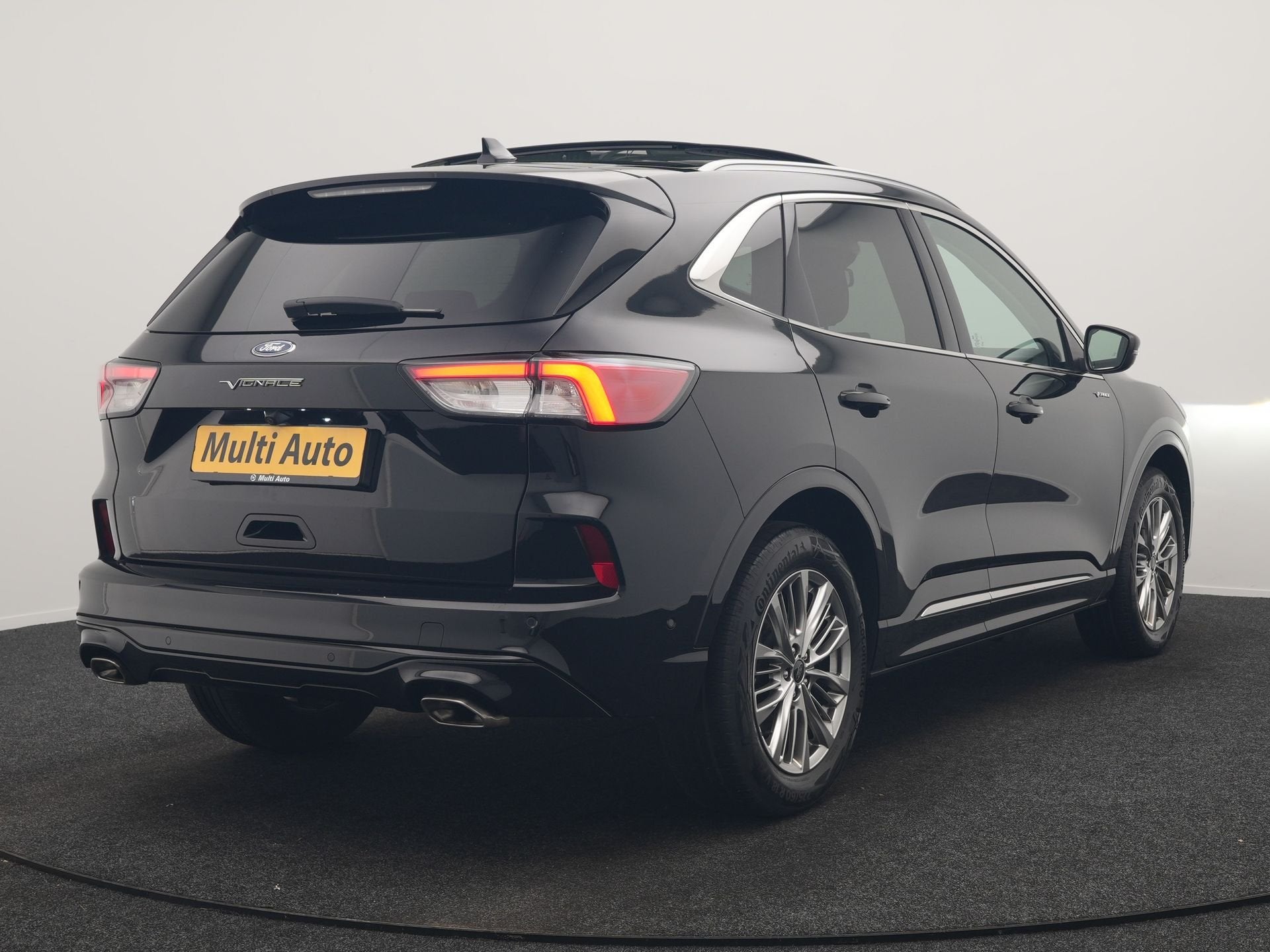 Ford Kuga 2.5 Vignale PHEV 225pk Dealer O.H | Panodak | Head, Auto's, Dealer onderhouden, Gebruikt, Zwart, 4 cilinders