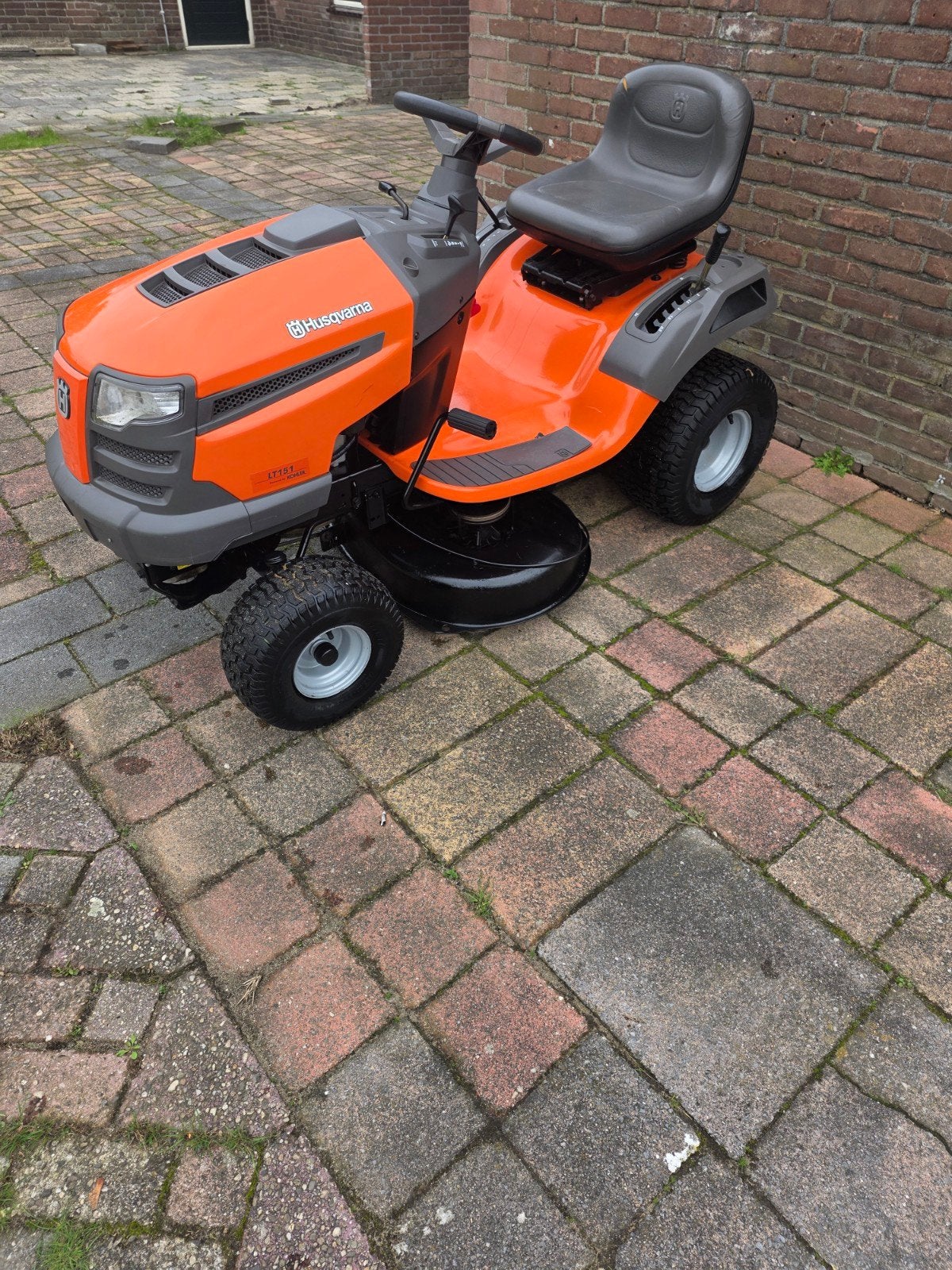Husqvarna LT151 Zitmaaier - Kohler Courage 15, Ophalen of Verzenden, Zo goed als nieuw, Husqvarna, Versnellingen