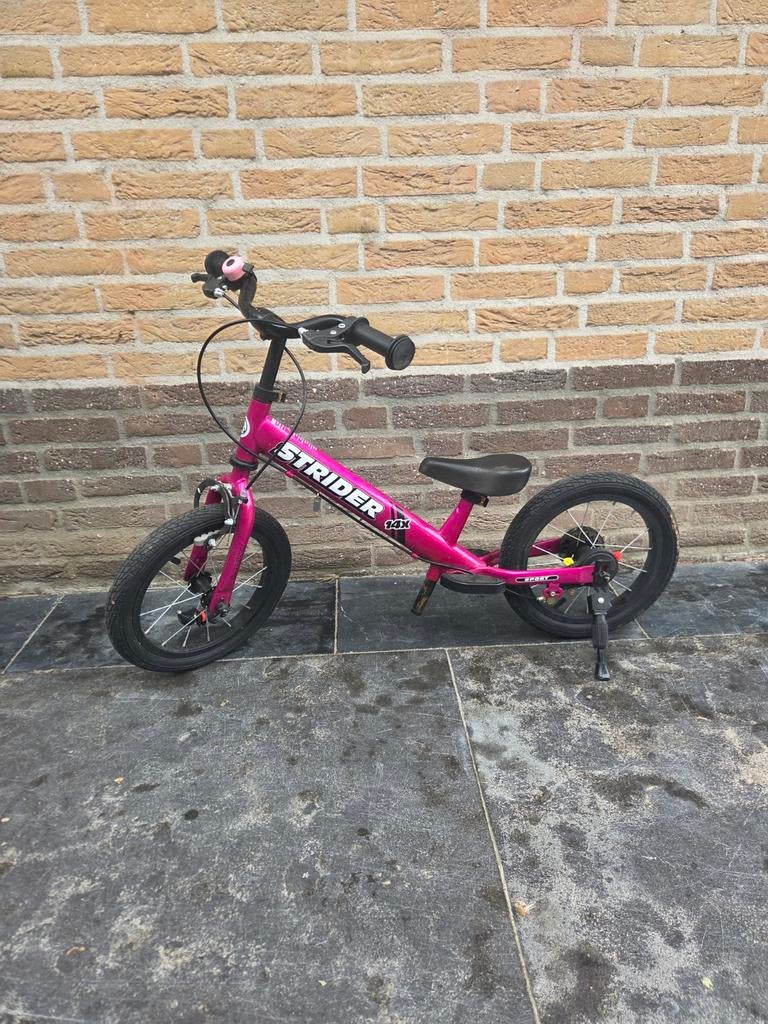 Strider 14inch loopfiets 3-in-1 - Roze, Fietsen en Brommers, Fietsen | Kinderfietsjes, Ophalen, Gebruikt, Velgrem, Minder dan 16 inch