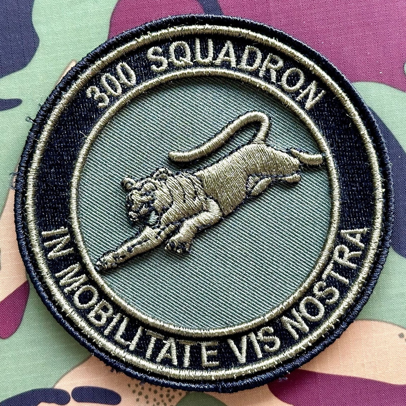 Patch RNLAF 300 SQN, Ophalen of Verzenden, Luchtmacht, Nederland, Embleem of Badge