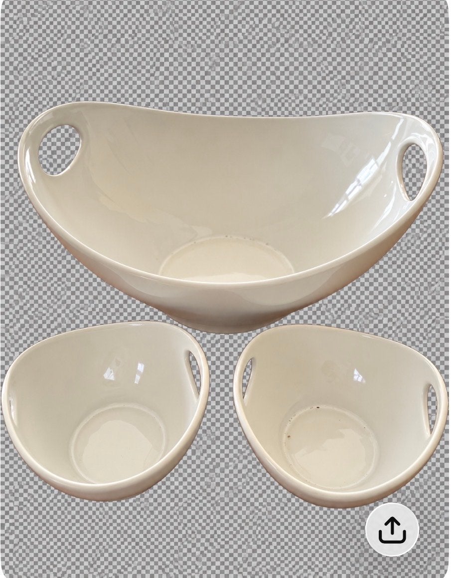 Set van 3 Crèmekleurige Keramische Schalen met Handvatten, Met handvatten, Porselein of Keramiek, Schaal, Nieuw