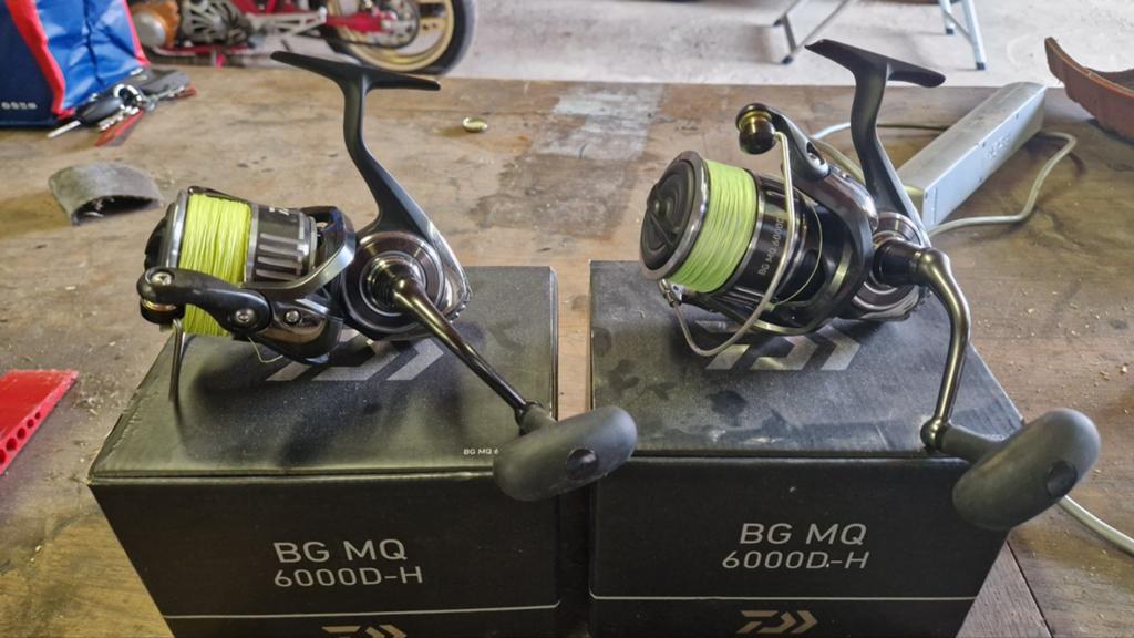 2x Daiwa BG MQ 6000 – Topstaat! (1 week gebruikt), Ophalen of Verzenden, Zo goed als nieuw, Molen
