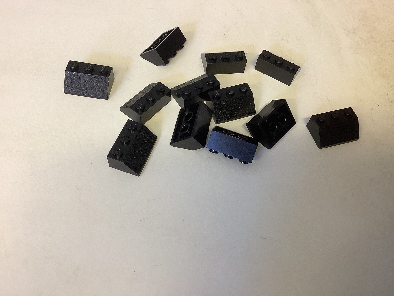 Lego dakpan 45 2x3 zwart, Ophalen of Verzenden, Gebruikt, Losse stenen, Lego