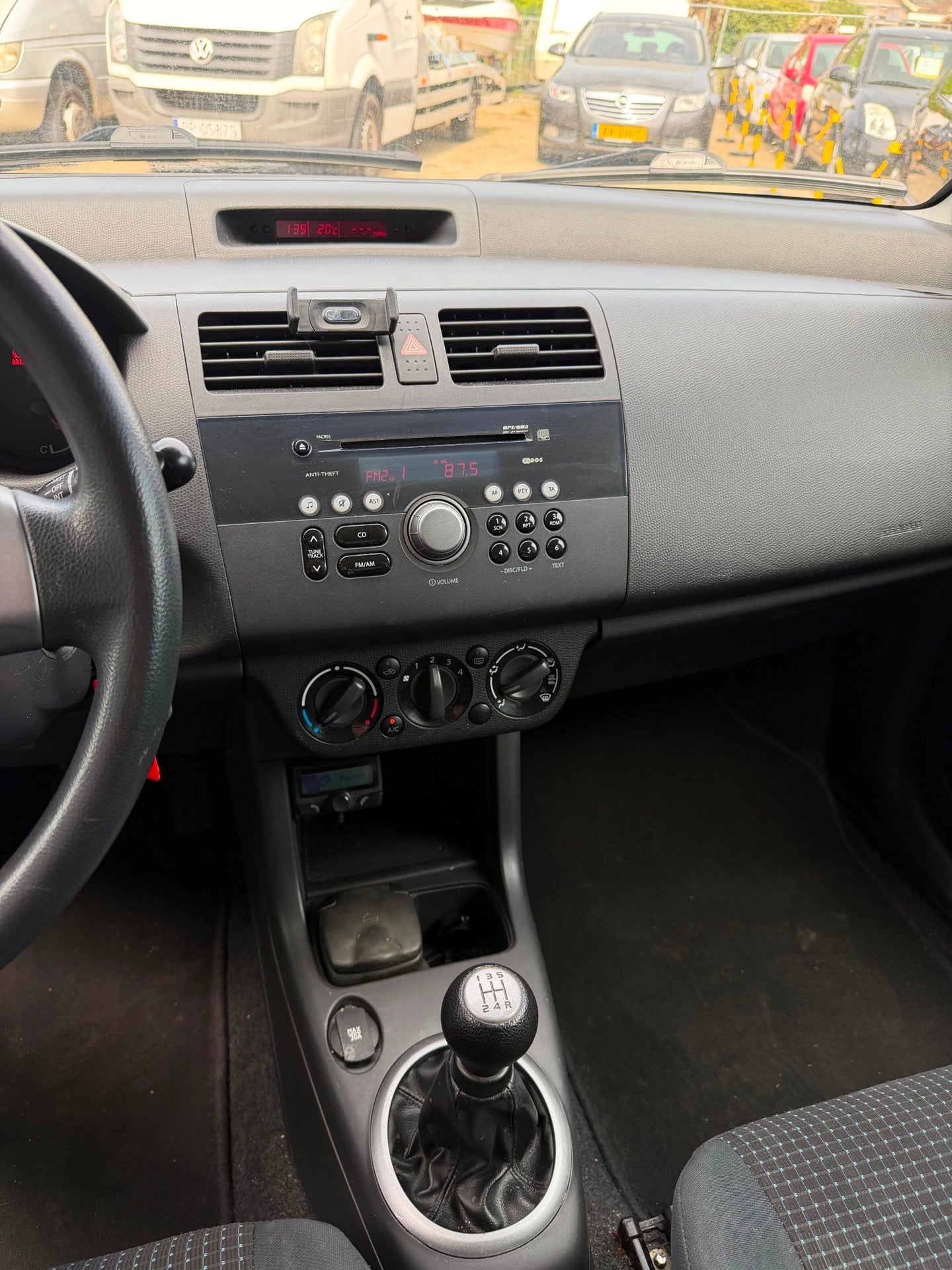 Suzuki Swift 1.3 | Gereviseerde Bak | NWE Koppeling | NWE AP, Gebruikt, 31 €/maand, 400 kg, Bedrijf