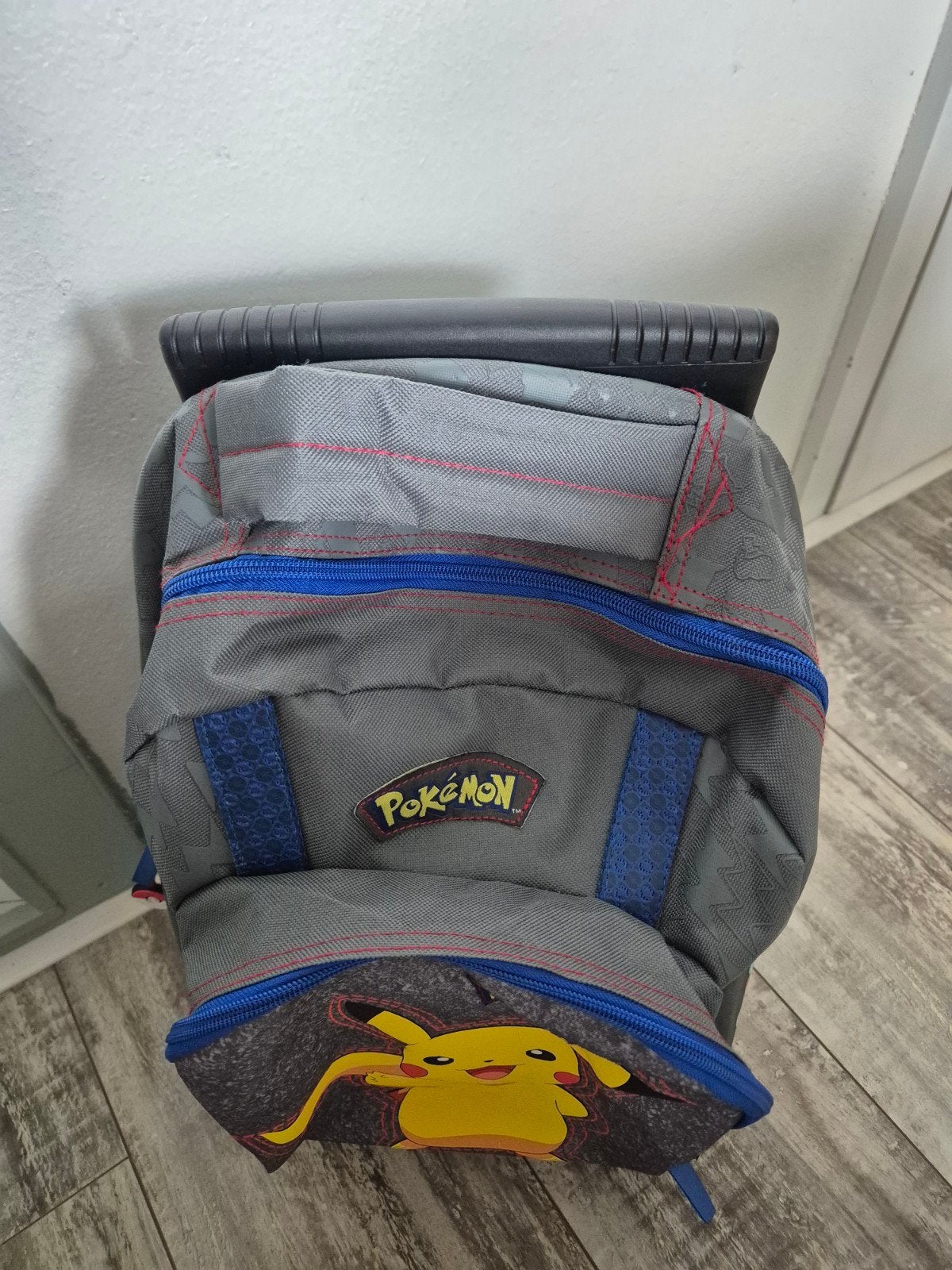 Pokemon Rugzak / Trolley Tas met Pikachu, Gebruikt, 25 tot 40 cm, Ophalen of Verzenden, Overige merken