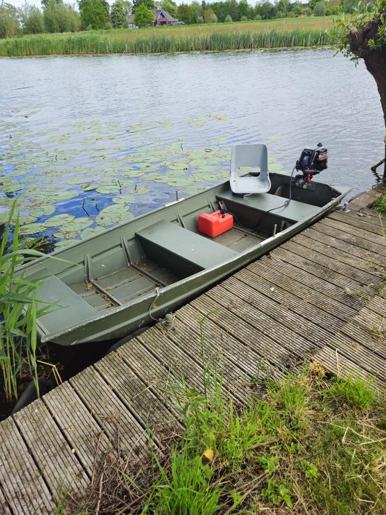 Alumacraft 1236 visboot met Suzuki 5pk buitenboordmotor, Ophalen, 5 tot 10 pk, Zo goed als nieuw, Buitenboordmotor