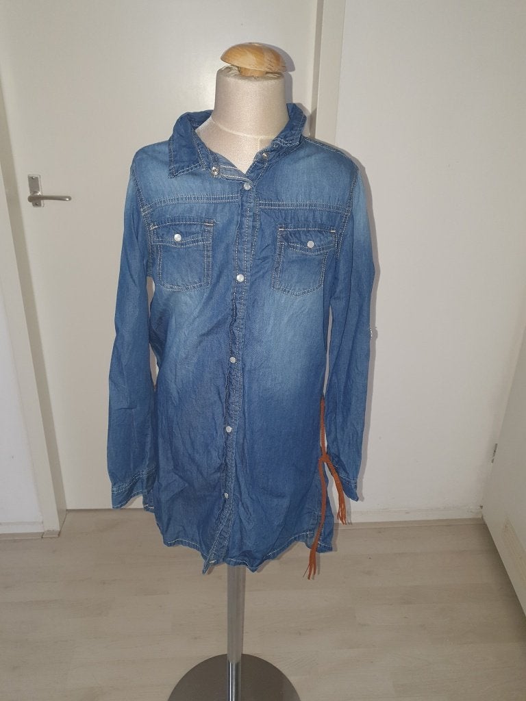 Stoere denim jurk/tuniek met riempje maat 140, Meisje, Ophalen of Verzenden, Zo goed als nieuw, Jurk of Rok