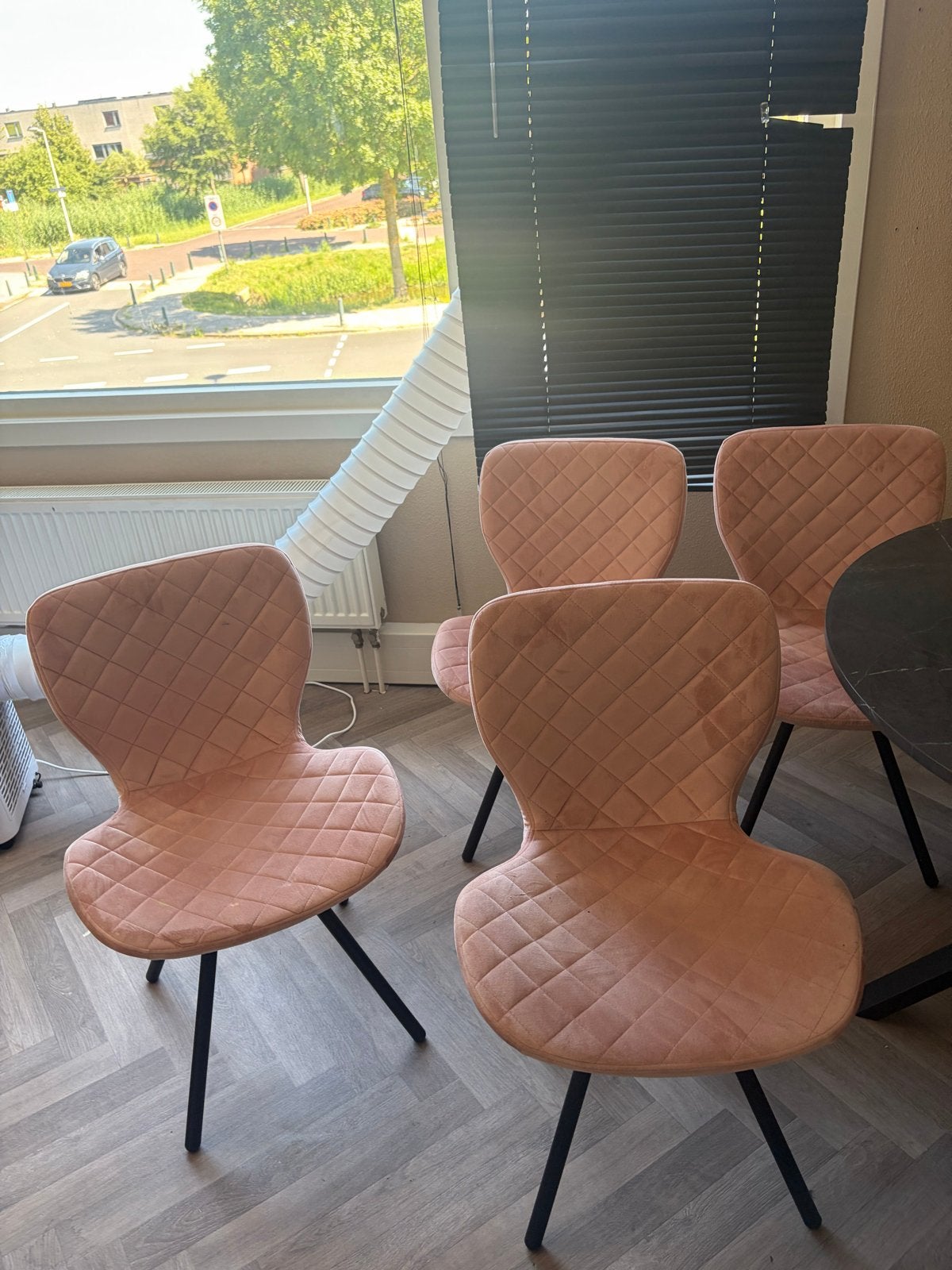 Ronde eettafel marmerlook met 4 velvet stoelen, Huis en Inrichting, Tafels | Eettafels, Ophalen, Gebruikt, Rond, Metaal