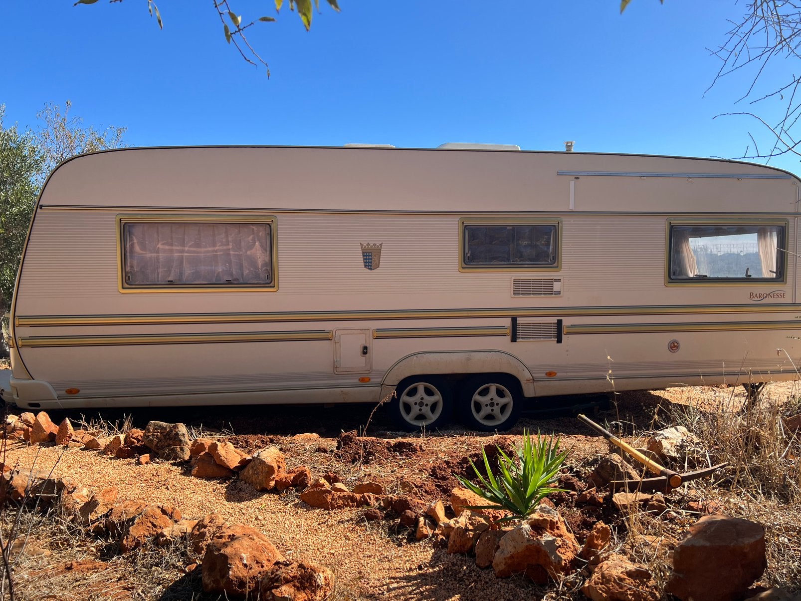 Tabbert baronesse 680 dubbelasser ( locatie: portugal), Vast bed, Rondzit, Tabbert, 7 tot 8 meter