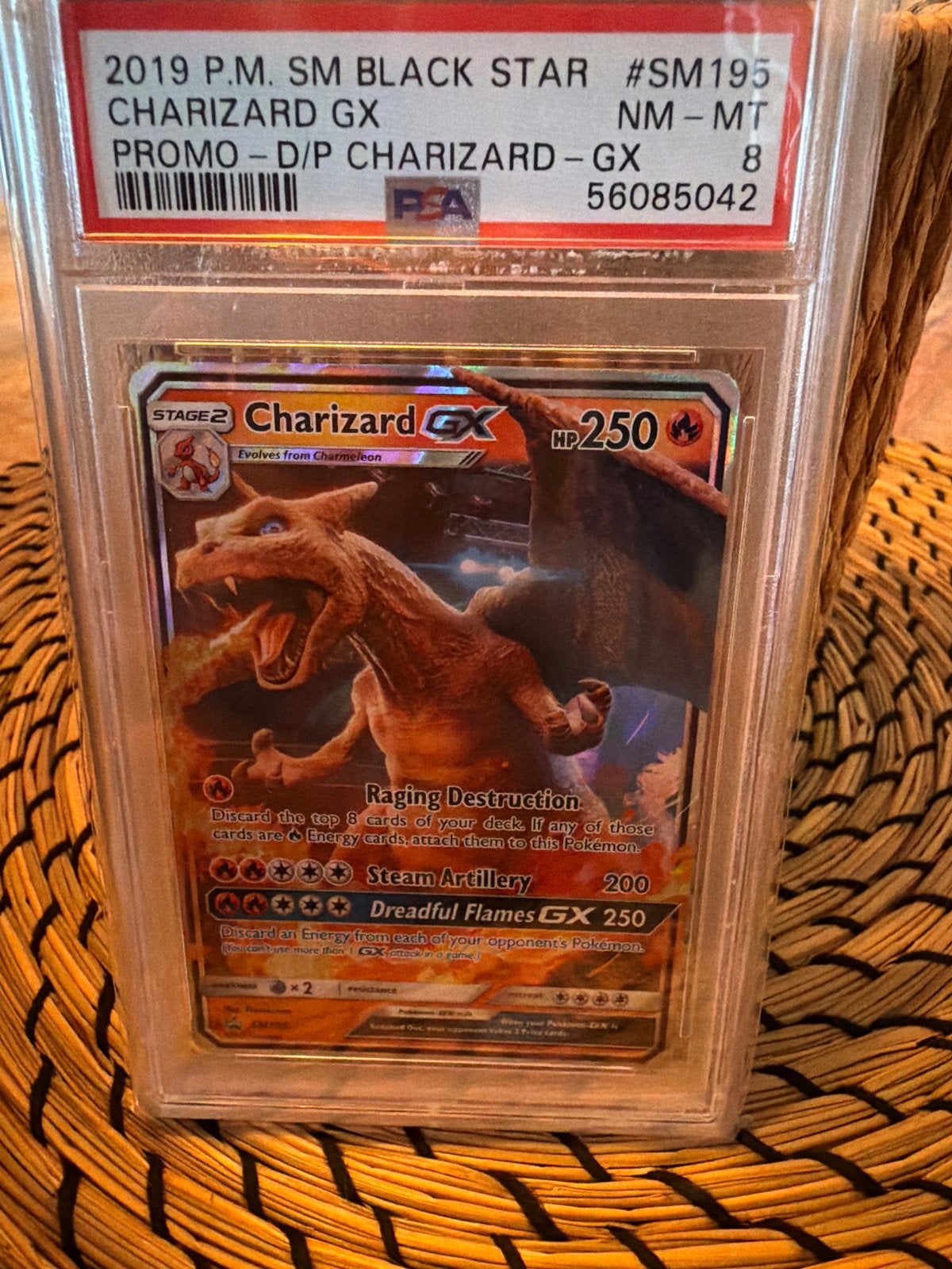 PSA 8 Charizard GX SM195 Promo Pokémon Kaart, Hobby en Vrije tijd, Verzamelkaartspellen | Pokémon, Ophalen of Verzenden, Zo goed als nieuw
