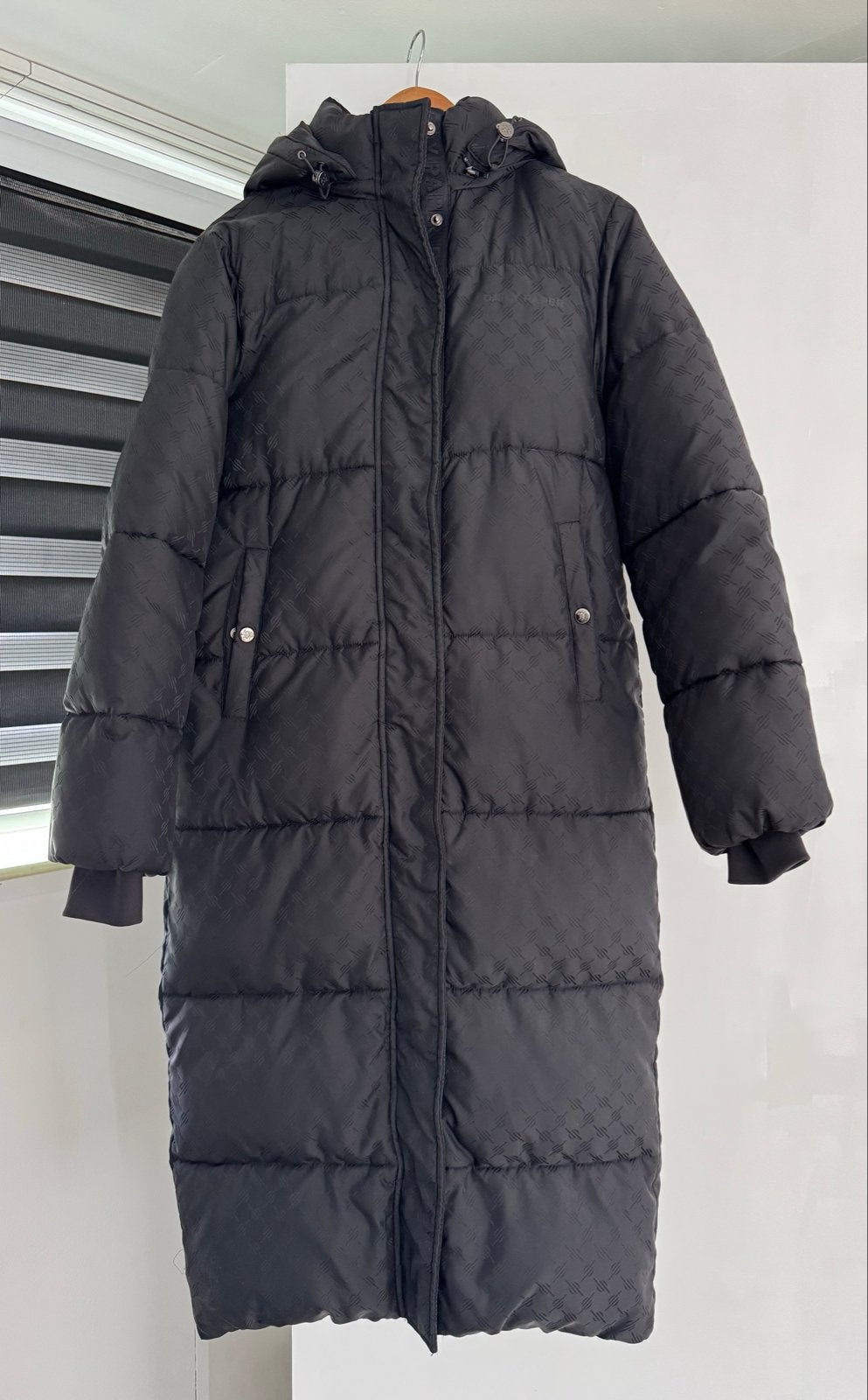 Daily Paper Monogrom Puffer jas zwart, Kleding | Dames, Jassen | Winter, Ophalen, Nieuw, Maat 34 (XS) of kleiner, Zwart