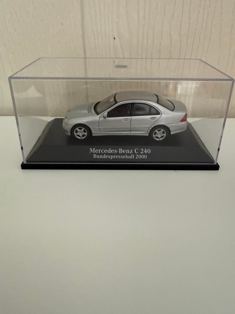 Mercedes W203 C 240 speciale editie 1/43 Schuco nieuwstaat!, Hobby en Vrije tijd, Ophalen of Verzenden, Zo goed als nieuw