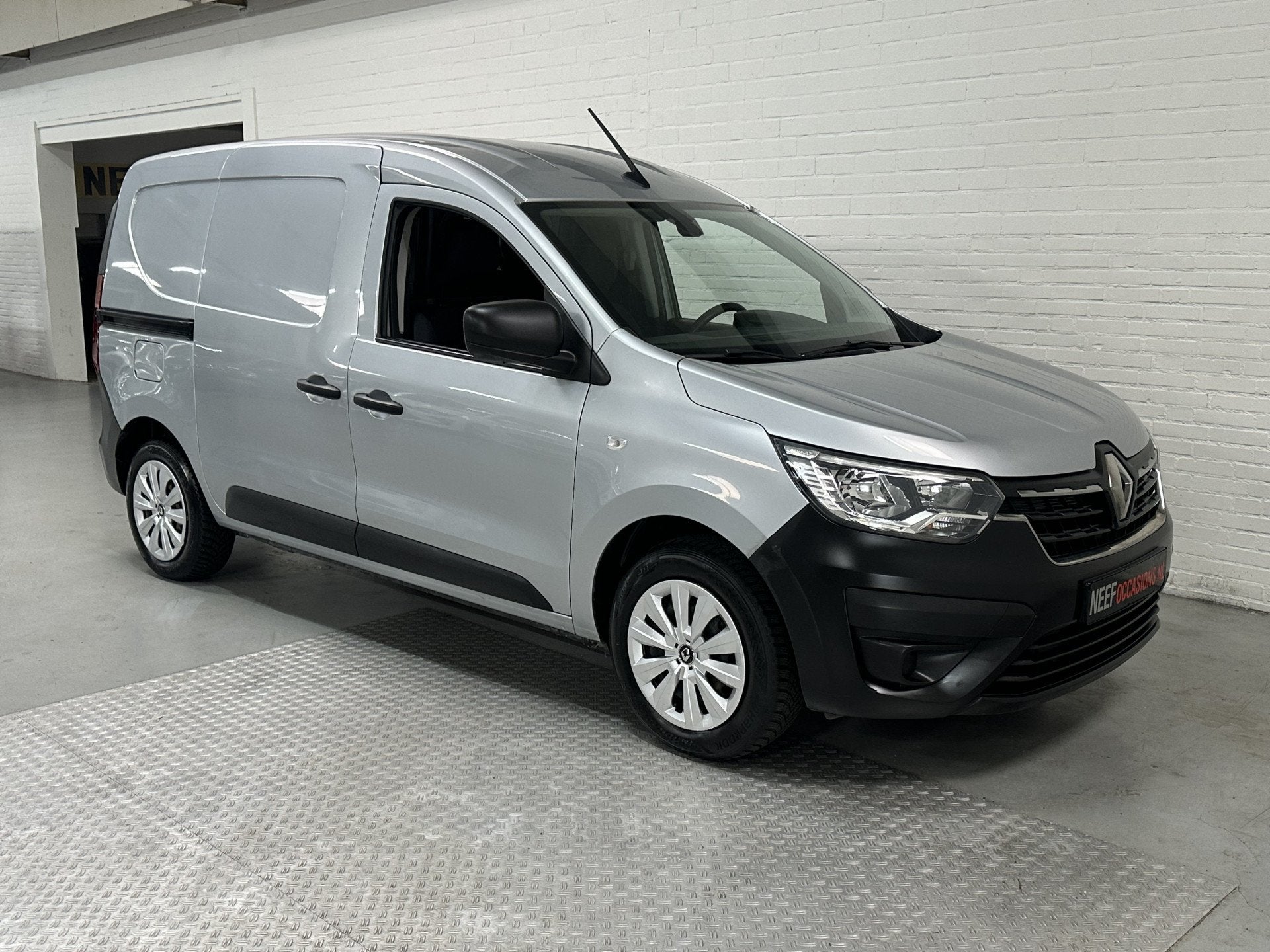 Renault Express 1.3 TCe 100 Comfort AIRCO / ELK.PAKKET / 1 e, Voorwielaandrijving, 15 km/l, Gebruikt, Euro 6