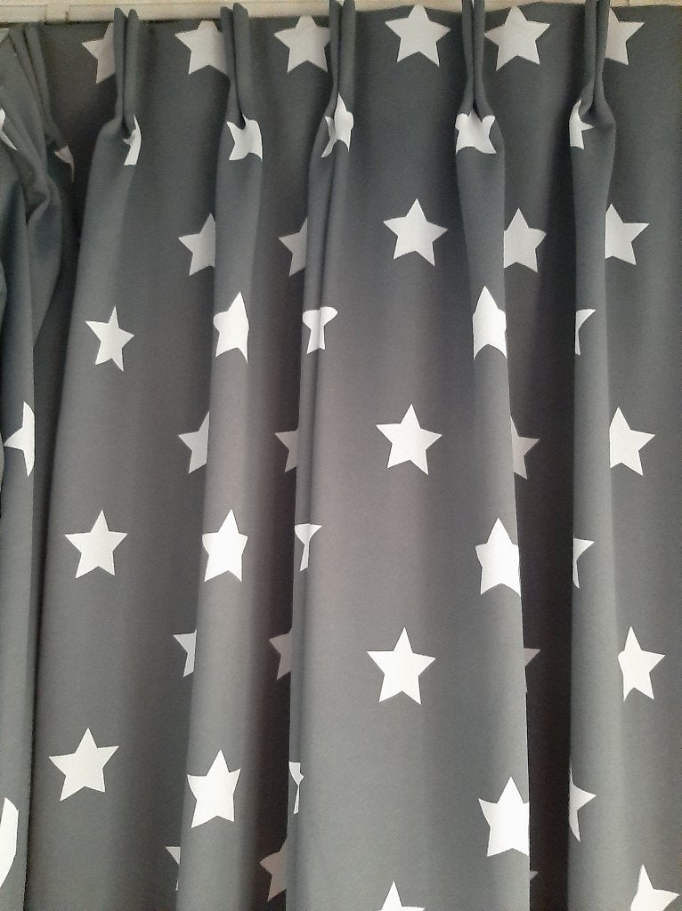 2 Gordijnen voor de babykamer ., 200 cm, Overgordijn, In te korten, Nieuw