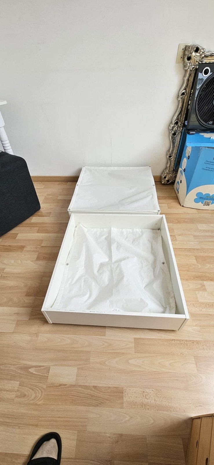 Ikea bedlades op wieltjes.65-70, 19cm hoog, Ophalen of Verzenden, Zo goed als nieuw