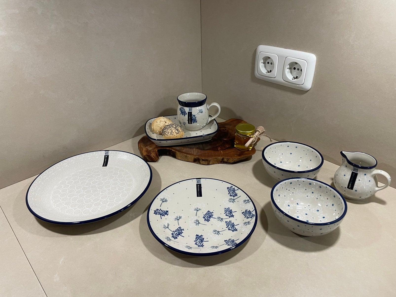 Nieuw Bunzlau Castle servies borden, kommen, schaal & mok, Nieuw, Ophalen of Verzenden, Overige stijlen, Aardewerk
