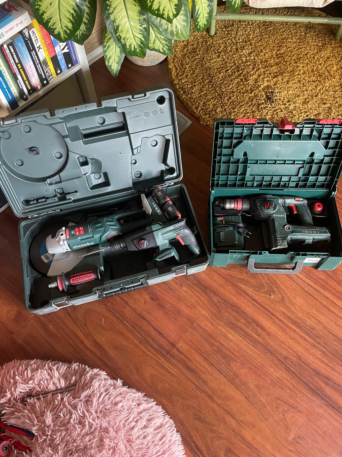 Metabo accugereedschap set: Boorhamer & Haakse slijper, Ophalen, Boor- en/of Breekhamer, Klopboormechanisme, Gebruikt