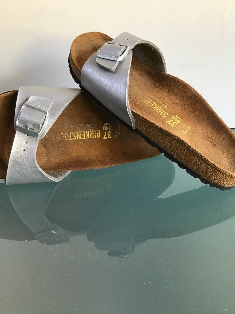 Birkenstock Madrid metallic zilver 37 | Gratis verzenden, Slippers, Overige kleuren, Verzenden, Zo goed als nieuw