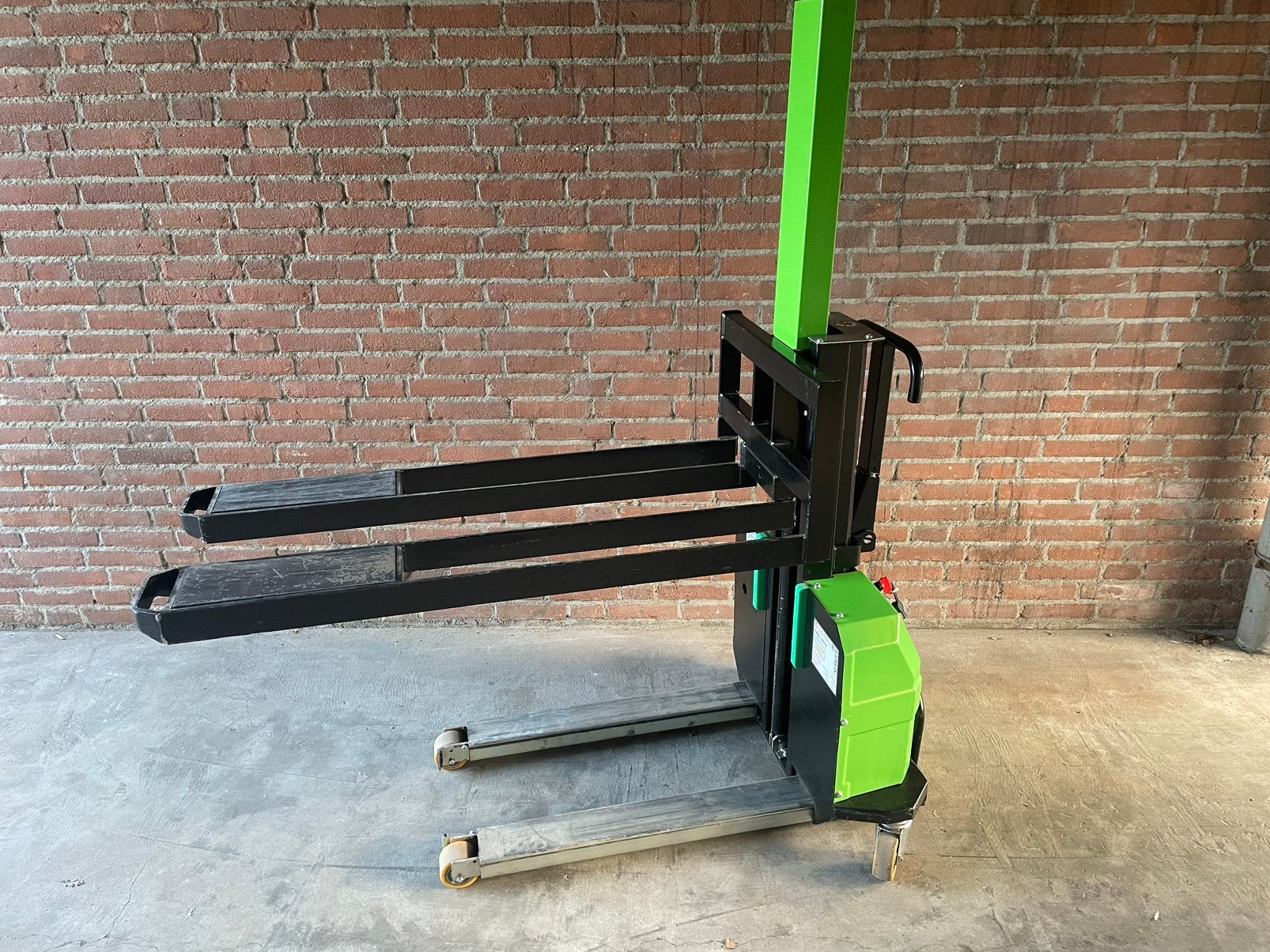 Innolift meeneemstapelaar palletlift, Doe-het-zelf en Verbouw, Ophalen, Zo goed als nieuw
