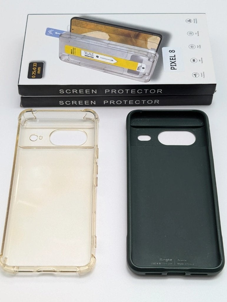 OnePlus 8 Pro hoesjes + screenprotectors, Ophalen of Verzenden, Nieuw, Hoesje of Tasje