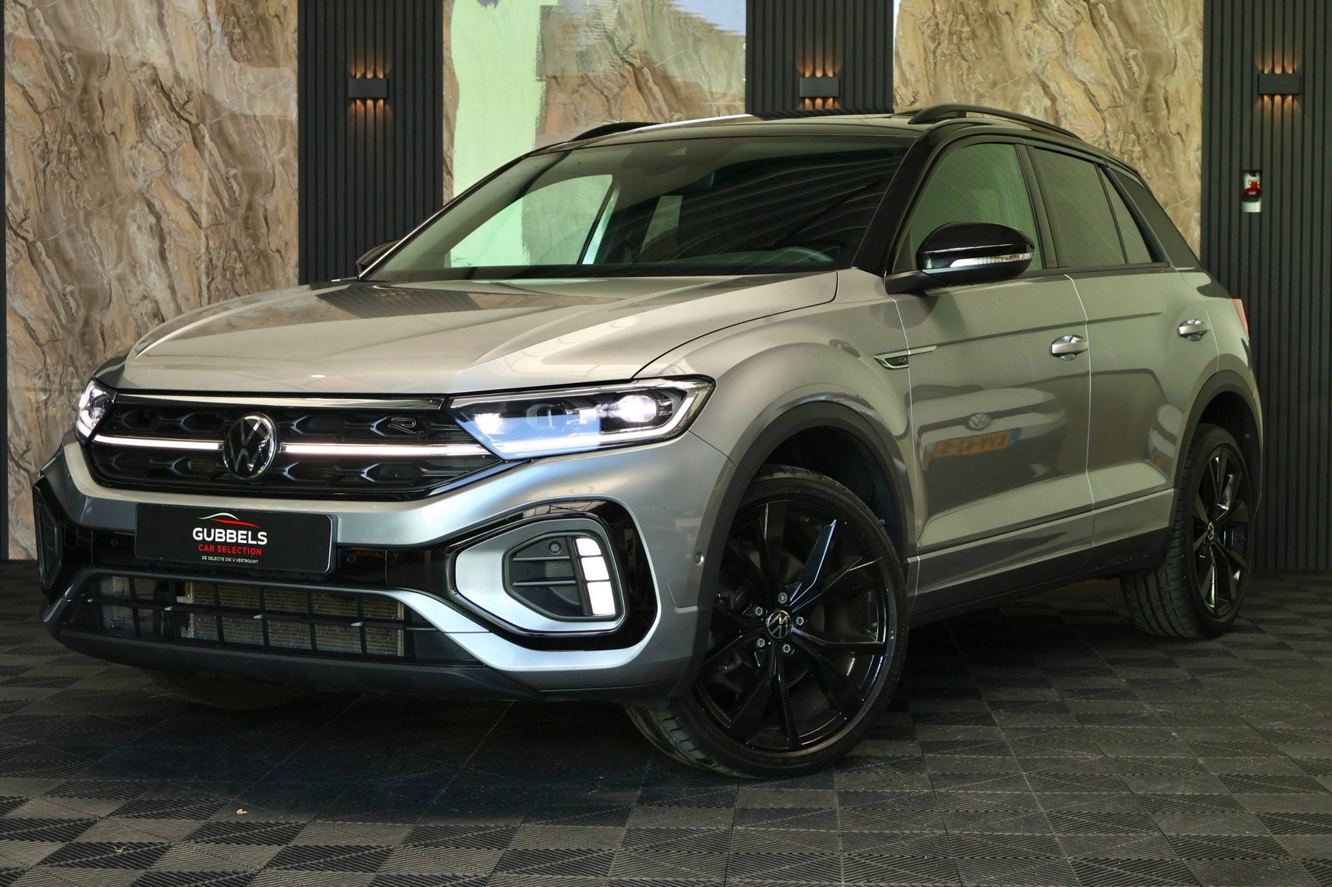 Volkswagen T-Roc 1.5 TSI 3x R-Line | Pano | Memory |Leer | C, Auto's, Dealer onderhouden, 1258 kg, Zwart, 4 cilinders